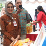 Gerakan Pangan Murah Dalam Rangka Hari Besar Keagamaan Nasional (HKBN) Puasa Dan Idul Fitri di Halaman Kecamatan Pasar Kliwon
